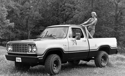 Dodge-Macho-Power-Wagon-1978-1.jpg